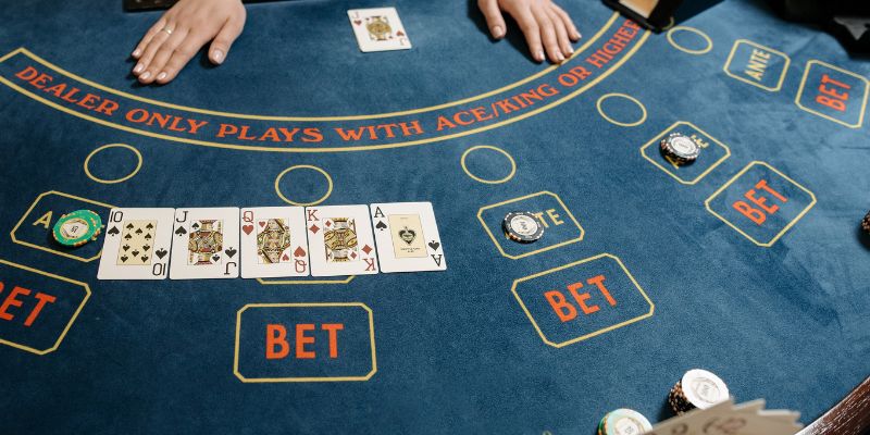 Hướng dẫn chơi Poker đúng kỹ thuật tại nhà cái VN88