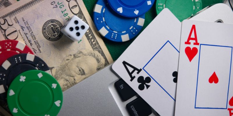 Học luật chia bài Poker trực tuyến trong vòng 2 phút
