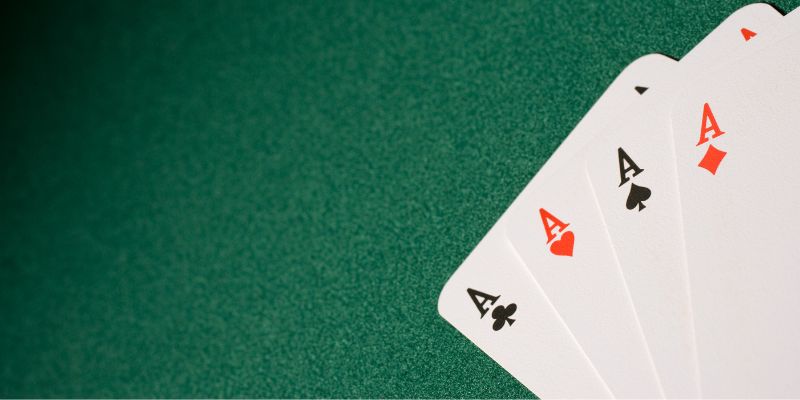 Poker Hand Thùng cũng có giá trị và cách kết hợp tương tự như tay bài sảnh