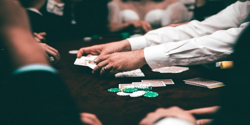 Khái niệm về hand bài Poker